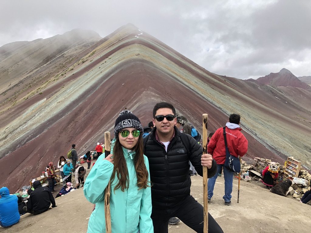Cata y Daniel en la Montaña de Colores, Cusco